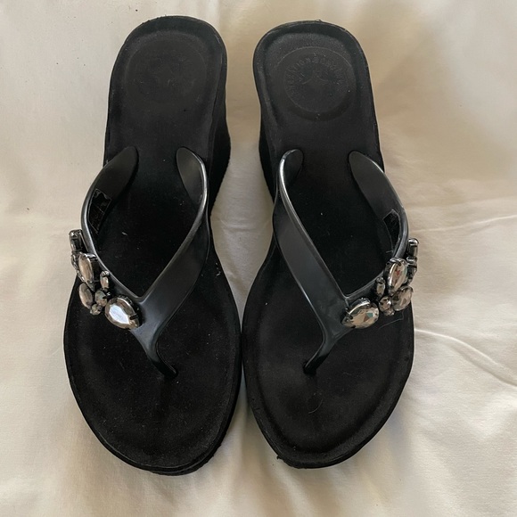 BCBG Sandals - Picture 4 of 4